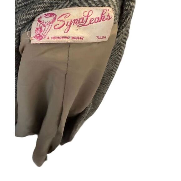 Vintage Syna Leah's Wool Coat - Picture 7 of 7